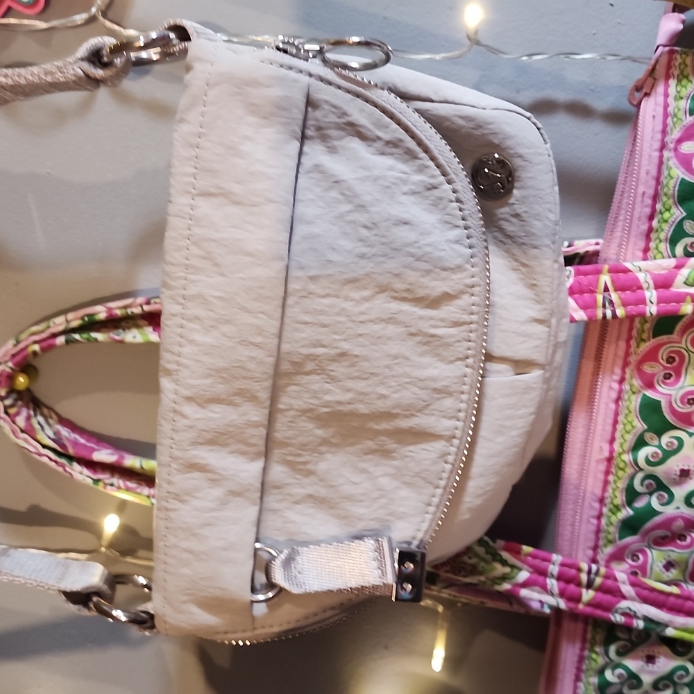 LIKE NEW Lululemon All night festival micro crossbody 😍 dove grey.flawless.